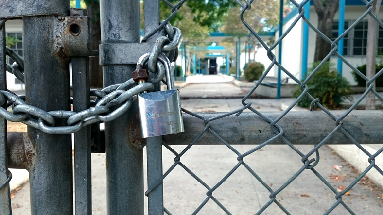 Coronavirus: Following the herd on school closures