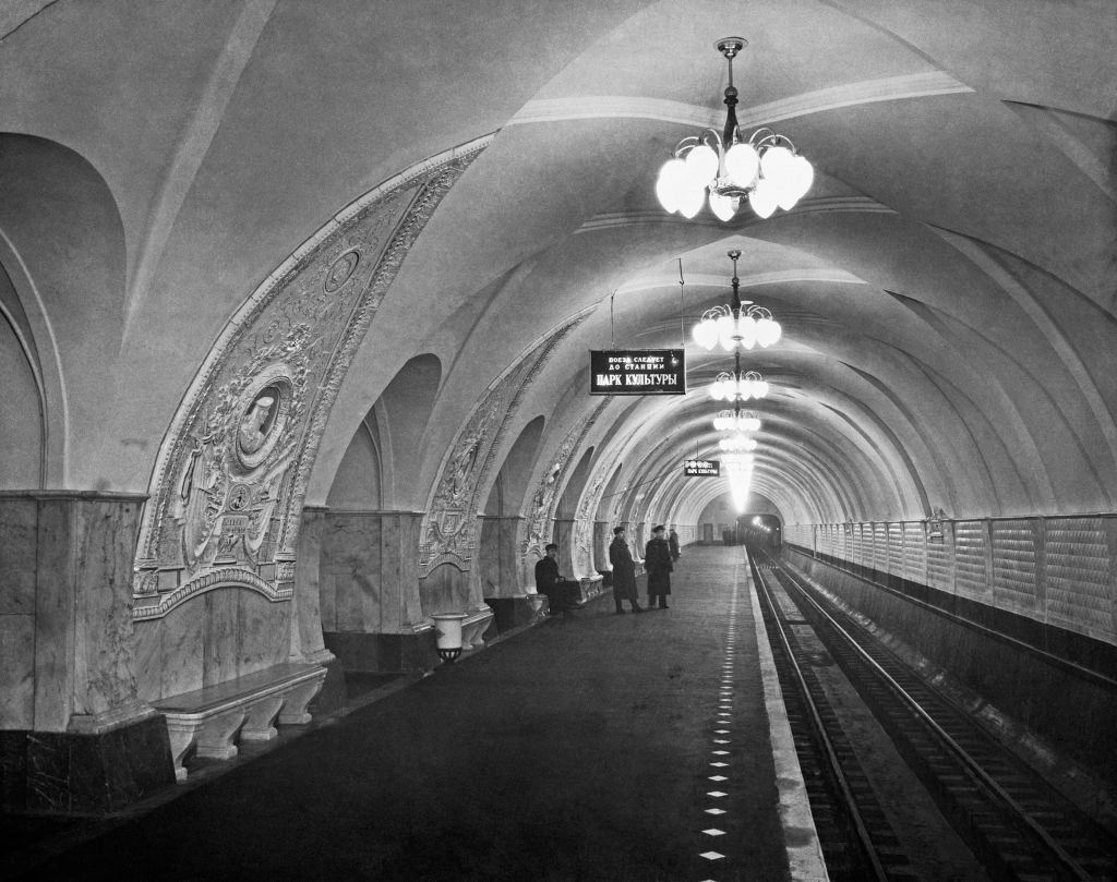 Melancholy of obsolete futures