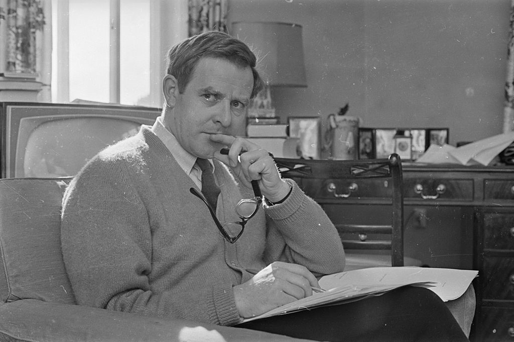 John le Carr&eacute;: a man who rose through the English class system as it was collapsing
