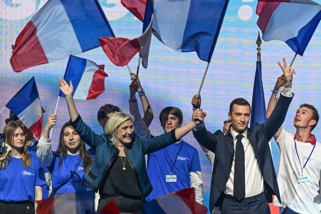 Collapse of the cordon sanitaire