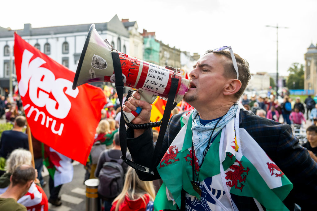 Welsh nationalism is a paper dragon