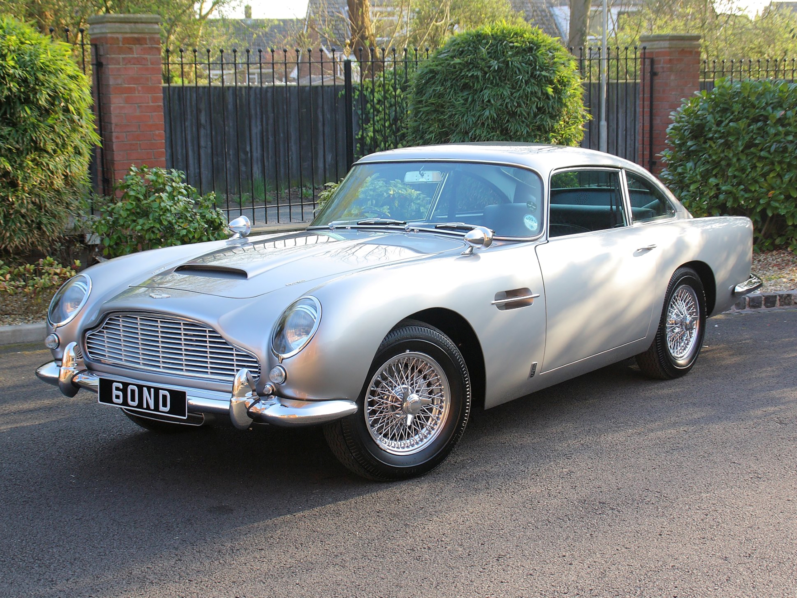 Fast cars fit for old-school stars
